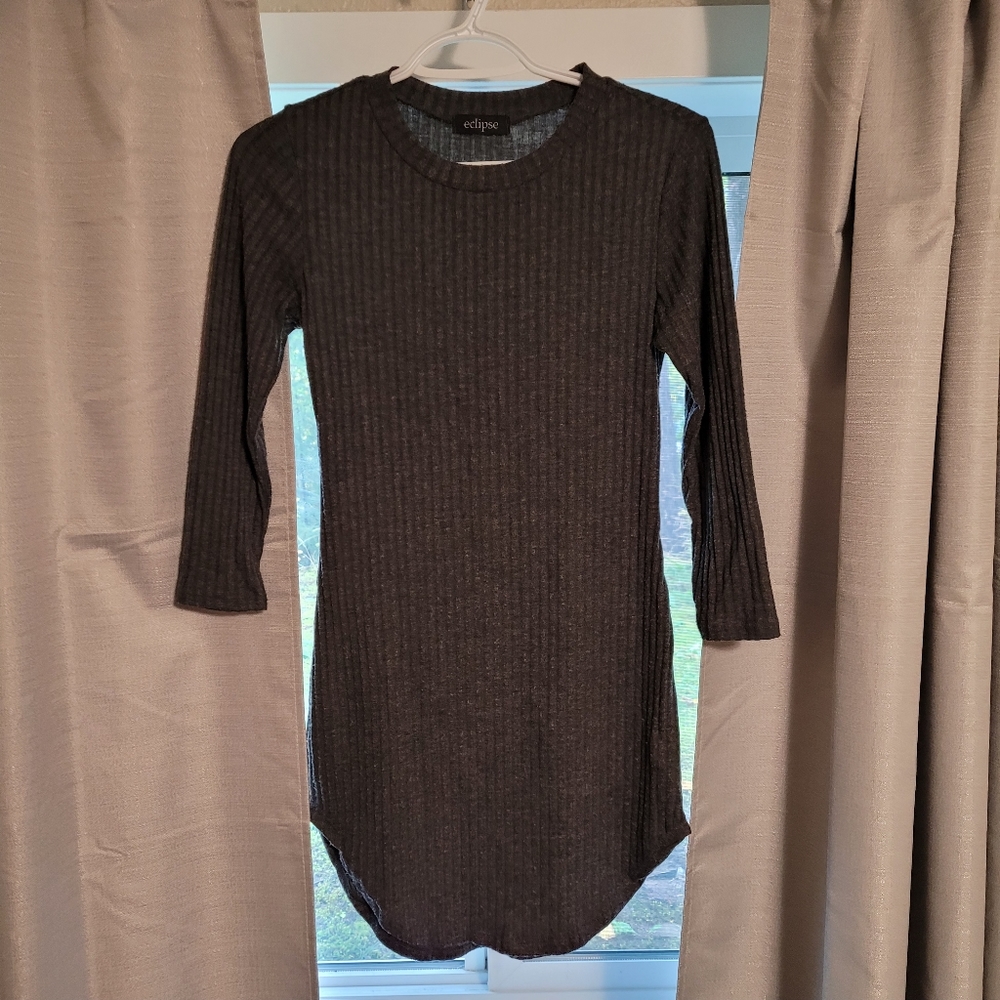 3/4 sleeve form fitting dress